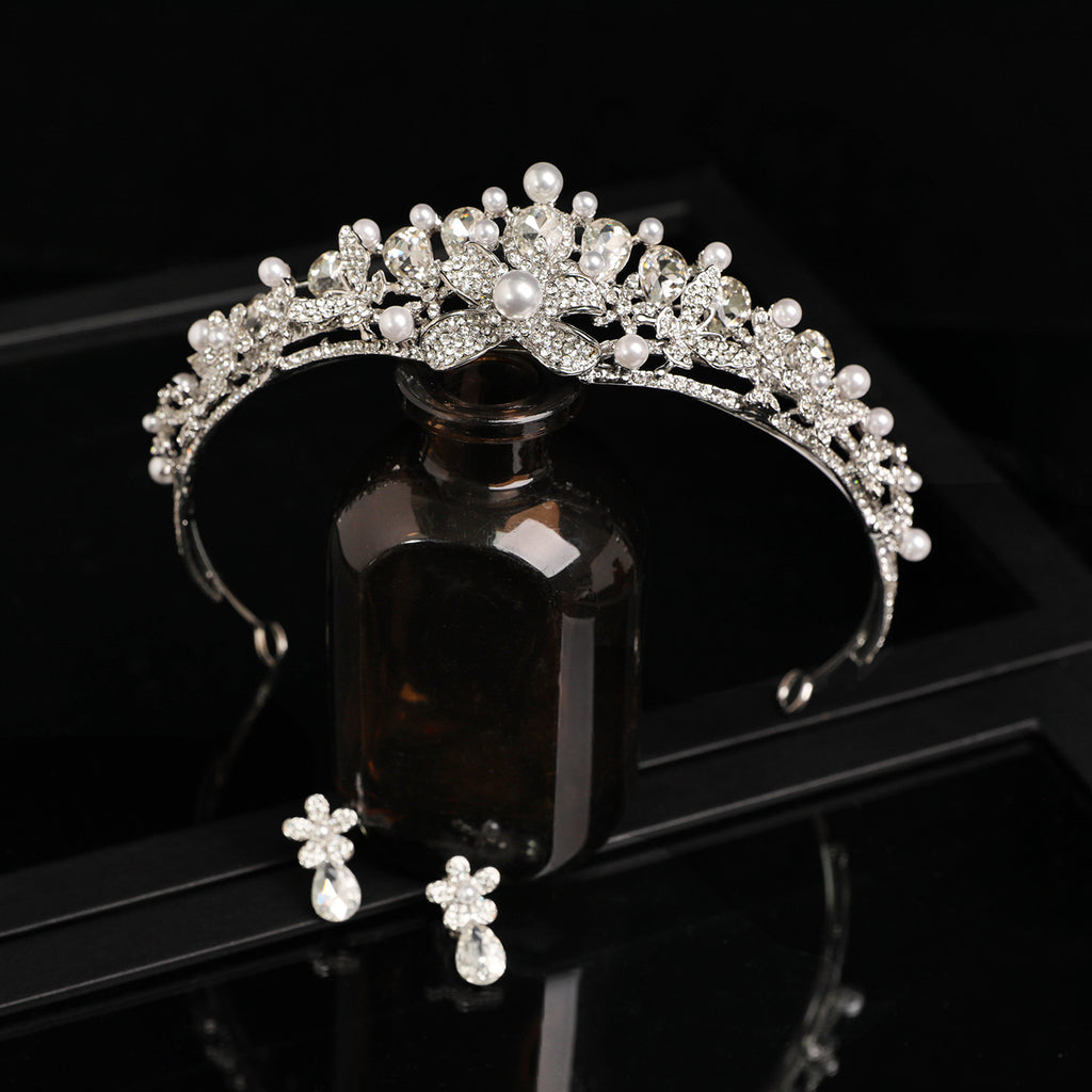 Crystal and Pearl Bridal Hair Crown with Elegant Design