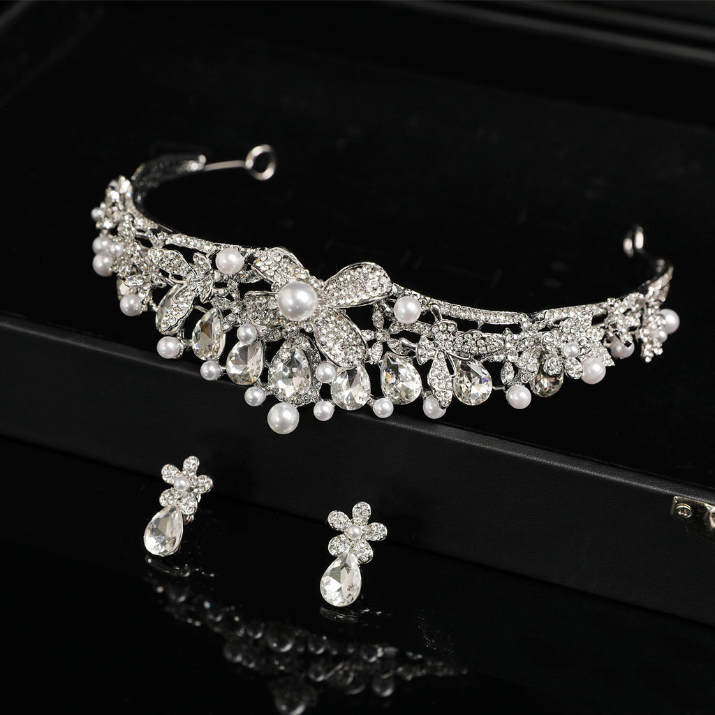 Crystal and Pearl Bridal Hair Crown with Elegant Design