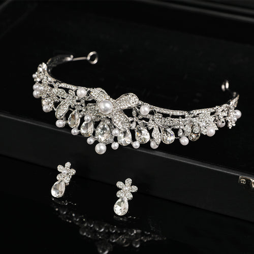Crystal and Pearl Bridal Hair Crown with Elegant Design